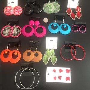 New Bulk Assorted Fashion Earrings (14 sets)